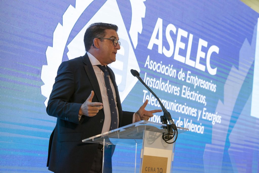 Presidente de ASELEC, Rafael Castillo Devis